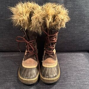 SOREL - Joan of Arctic Mid Calf Boot - Chocolate Brown Suede - Women’s Size 8